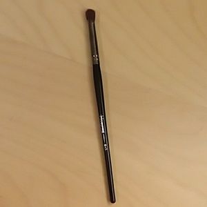Morphe makeup brush